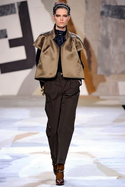 Look 2